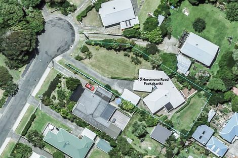 Photo of property in 10 Horomona Road, Paekakariki, 5034