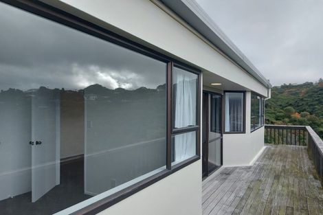 Photo of property in 66 Miromiro Road, Normandale, Lower Hutt, 5010