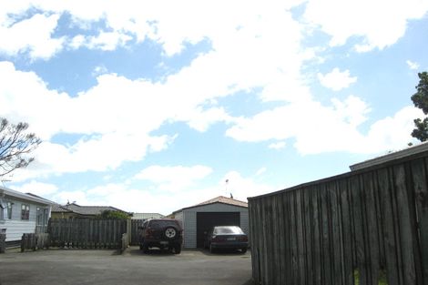 Photo of property in 2/12 Clarice Place, Takanini, 2112