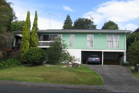 Photo of property in 30 Ayton Drive, Totara Vale, Auckland, 0629