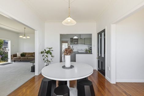 Photo of property in 40 Tukapa Street, Westown, New Plymouth, 4310