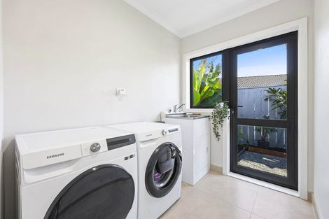 Photo of property in 4 Shankill Place, East Tamaki, Auckland, 2013