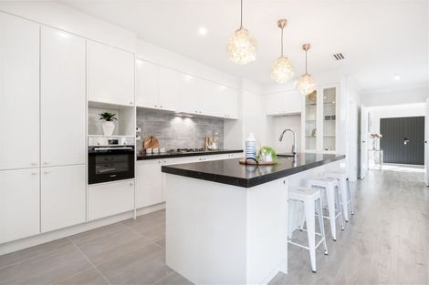 Photo of property in 10 Aklander Rise, Flat Bush, Auckland, 2019