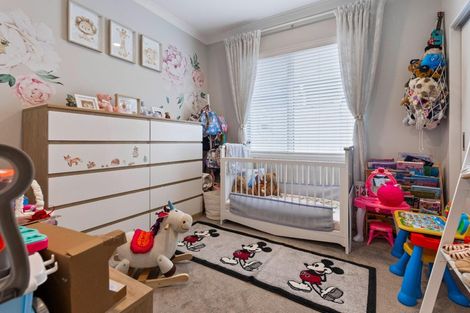 Photo of property in 8 Gemscott Crescent, Huapai, Kumeu, 0810