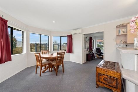 Photo of property in 5 Caversham Drive, Rototuna, Hamilton, 3210