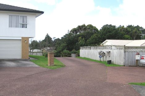 Photo of property in 20 Queen Natalie Place, Massey, Auckland, 0614