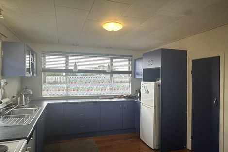 Photo of property in 74 Parris Street, Waitara, 4320