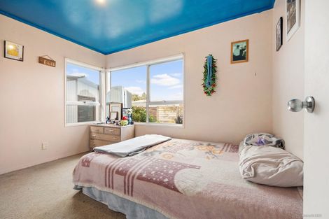 Photo of property in 16 Brent Place, Manurewa, Auckland, 2102