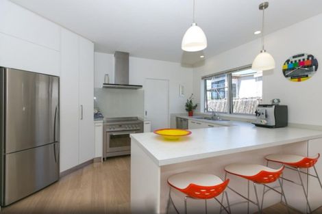 Photo of property in 17 Links Drive, Waiwhakaiho, New Plymouth, 4312