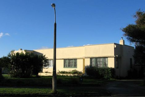 Photo of property in 1 Savage Crescent, West End, Palmerston North, 4412