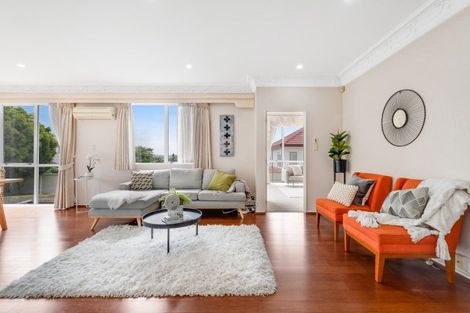 Photo of property in 35 Mccahill Views, Botany Downs, Auckland, 2010