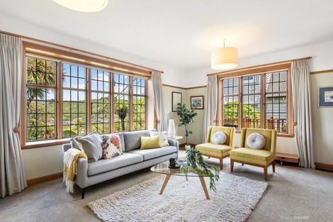 Photo of property in 10 Newcombe Crescent, Karori, Wellington, 6012