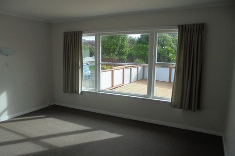 Photo of property in 58 Chippendale Crescent, Birkdale, Auckland, 0626