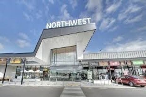 Photo of property in 20 Len Ireland Drive, Kumeu, 0810