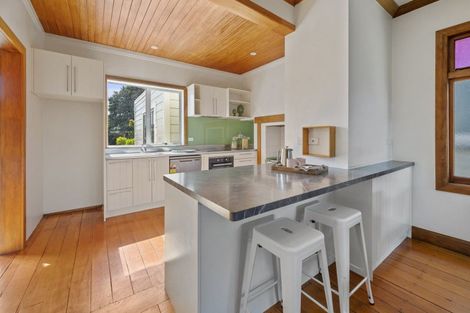 Photo of property in 5 Georges Drive, Napier South, Napier, 4110