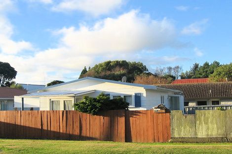 Photo of property in 29 Moana Road, Paraparaumu, 5032