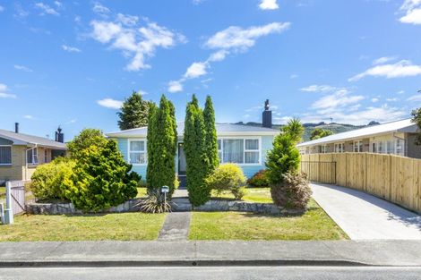 Photo of property in 61 Oregon Drive, Maoribank, Upper Hutt, 5018