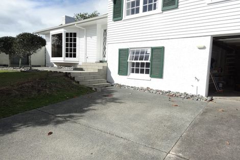 Photo of property in 2 The Anchorage, Sunnyhills, Auckland, 2010