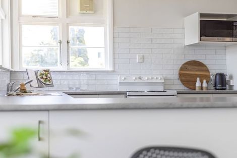 Photo of property in 19 Bowen Street, Levin, 5510