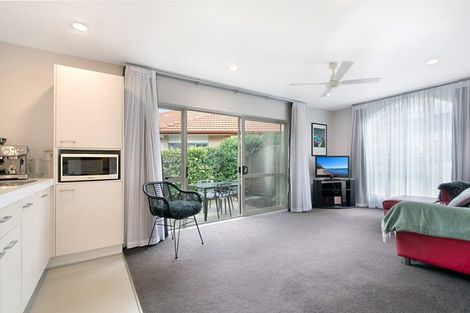 Photo of property in 21 Hendrika Court, Hobsonville, Auckland, 0618