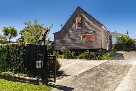 Photo of property in 261 Great North Road, Henderson, Auckland, 0612
