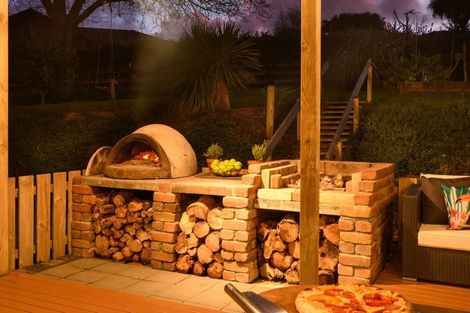 Photo of property in 5 Gavinike Place, Waimauku, 0812