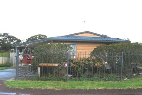 Photo of property in 24 Jacinta Grove, Swanson, Auckland, 0612