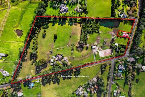 Photo of property in 122 Tawa Road, Kumeu, 0891