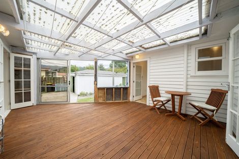 Photo of property in 83 Brandon Street, Featherston, 5710