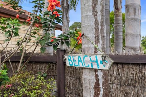 Photo of property in 3 Mcleod Place, Papamoa Beach, Papamoa, 3118