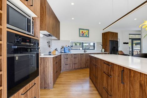 Photo of property in 13 Matuku Lane, Heathcote Valley, Christchurch, 8022