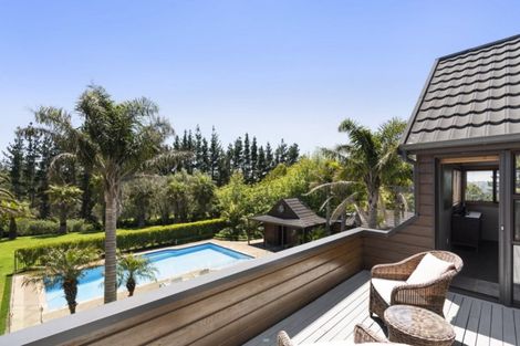 Photo of property in 338 Old North Road, Kumeu, 0892