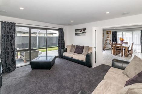 Photo of property in 186 Johns Road, Rangiora, 7400