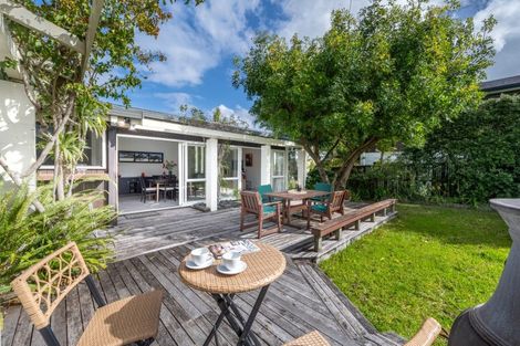 Photo of property in 13 Tyrian Close, Half Moon Bay, Auckland, 2012
