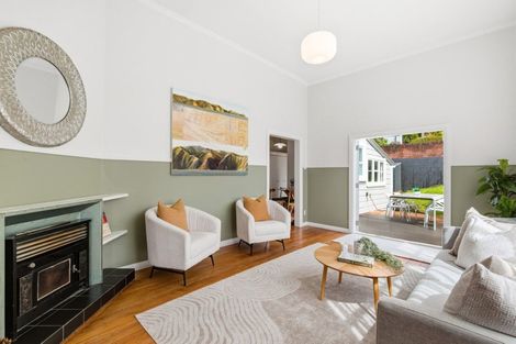 Photo of property in 68 The Parade, Island Bay, Wellington, 6023