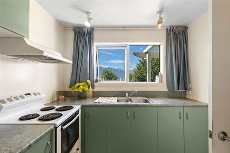 Photo of property in 27 Avalon Crescent, Fernhill, Queenstown, 9300