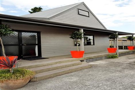 Photo of property in 2/22 Newcastle Terrace, Mount Albert, Auckland, 1025