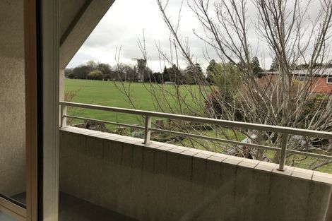 Photo of property in 2/271 Memorial Avenue, Burnside, Christchurch, 8053