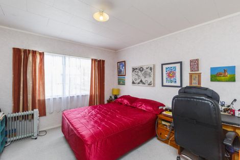 Photo of property in 38 Dalfield Place, Highbury, Palmerston North, 4412