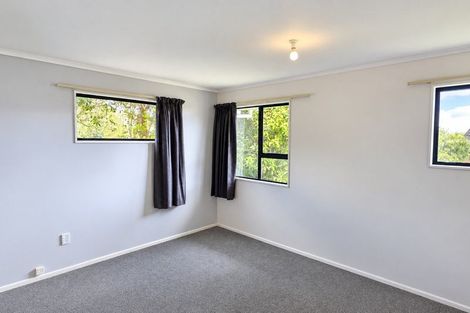 Photo of property in 3 Te Maku Grove, Waikanae, 5036