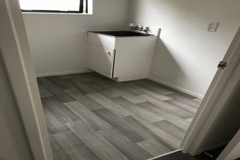 Photo of property in 2/23 William Souter Street, Forrest Hill, Auckland, 0620