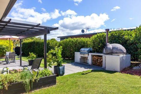 Photo of property in 46 Kenrigg Road, Kinloch, Taupo, 3377