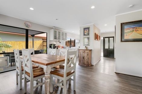 Photo of property in 70 Donald Street, Stanmore Bay, Whangaparaoa, 0932