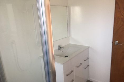 Photo of property in 2/34 Portadown Avenue, Pakuranga Heights, Auckland, 2010