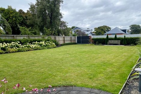 Photo of property in Gloucester Towers, 13/28 Gloucester Street, Christchurch Central, Christchurch, 8013
