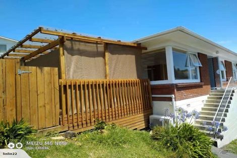 Photo of property in 1/22 Wykeham Place, Glenfield, Auckland, 0629