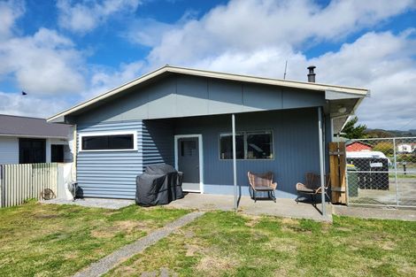 Photo of property in 20 Blake Street, Blaketown, Greymouth, 7805