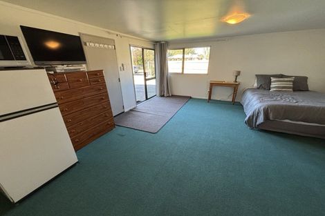 Photo of property in 2 Humphries Place, Awapuni, Palmerston North, 4412