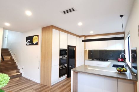 Photo of property in 57e Hogans Road, Glenfield, Auckland, 0629