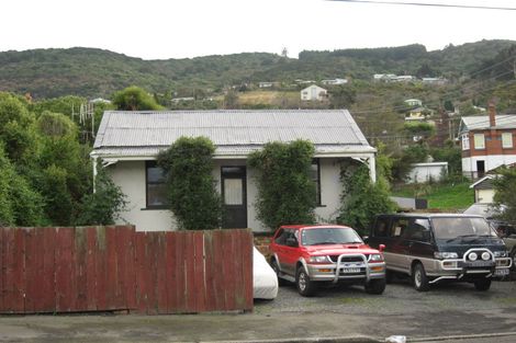 Photo of property in 281 Ravensbourne Road, Ravensbourne, Dunedin, 9022